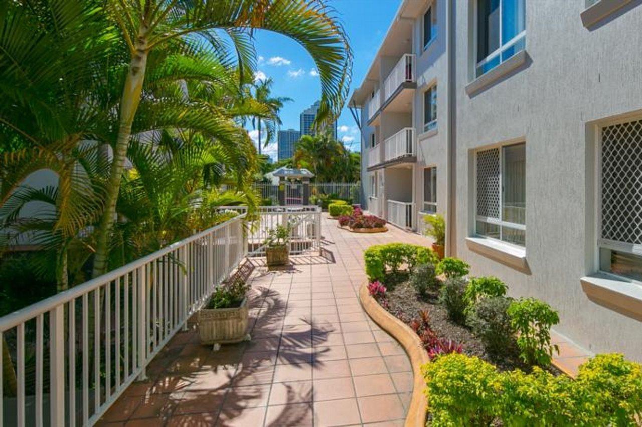 Bay Lodge Apartments Gold Coast Exterior photo